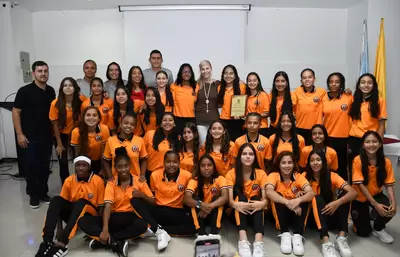 “Vamos a tener escuelas deportivas en los municipios que incentiven el fútbol femenino”: Gobernadora Dilian Francisca Toro