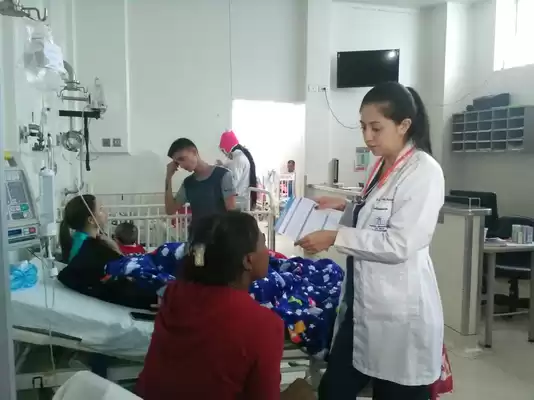 Comunidad académica de Univalle celebra  pago a residentes de medicina en el HUV